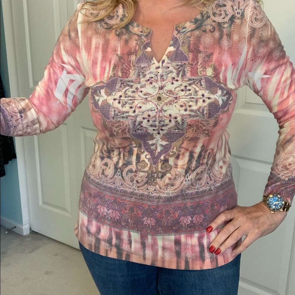 Embellished long sleeve tee Large pink orange sequins light colors